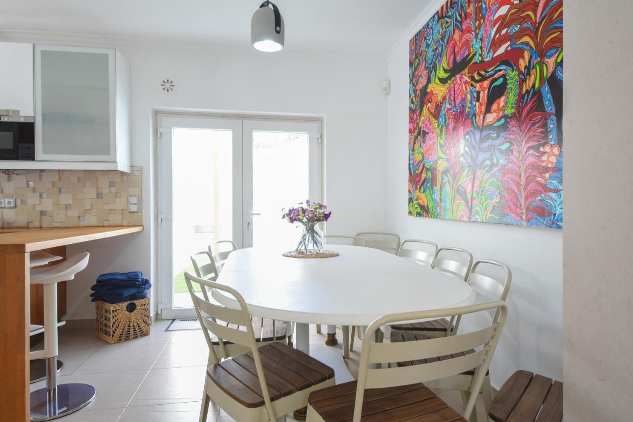 Aroeira Villa With Heated Pool By Golf Course, Beach And Lisbon Bagian luar foto