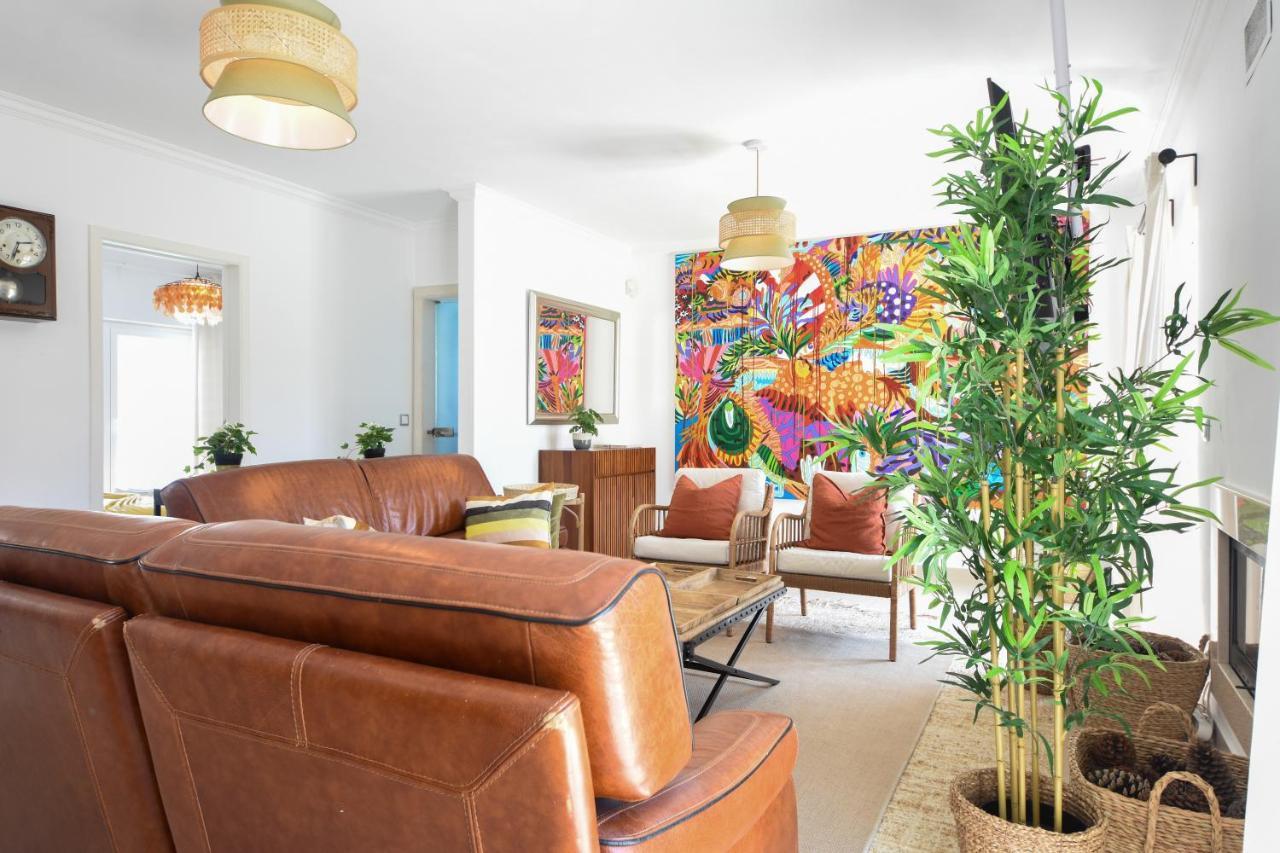 Aroeira Villa With Heated Pool By Golf Course, Beach And Lisbon Bagian luar foto
