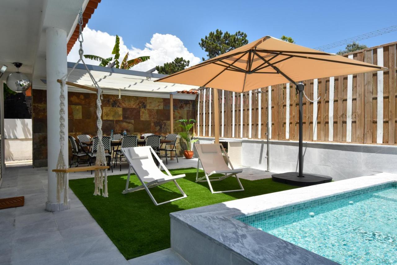 Aroeira Villa With Heated Pool By Golf Course, Beach And Lisbon Bagian luar foto