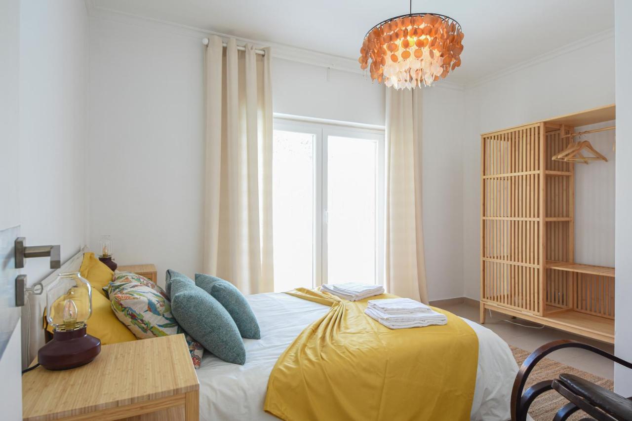 Aroeira Villa With Heated Pool By Golf Course, Beach And Lisbon Bagian luar foto