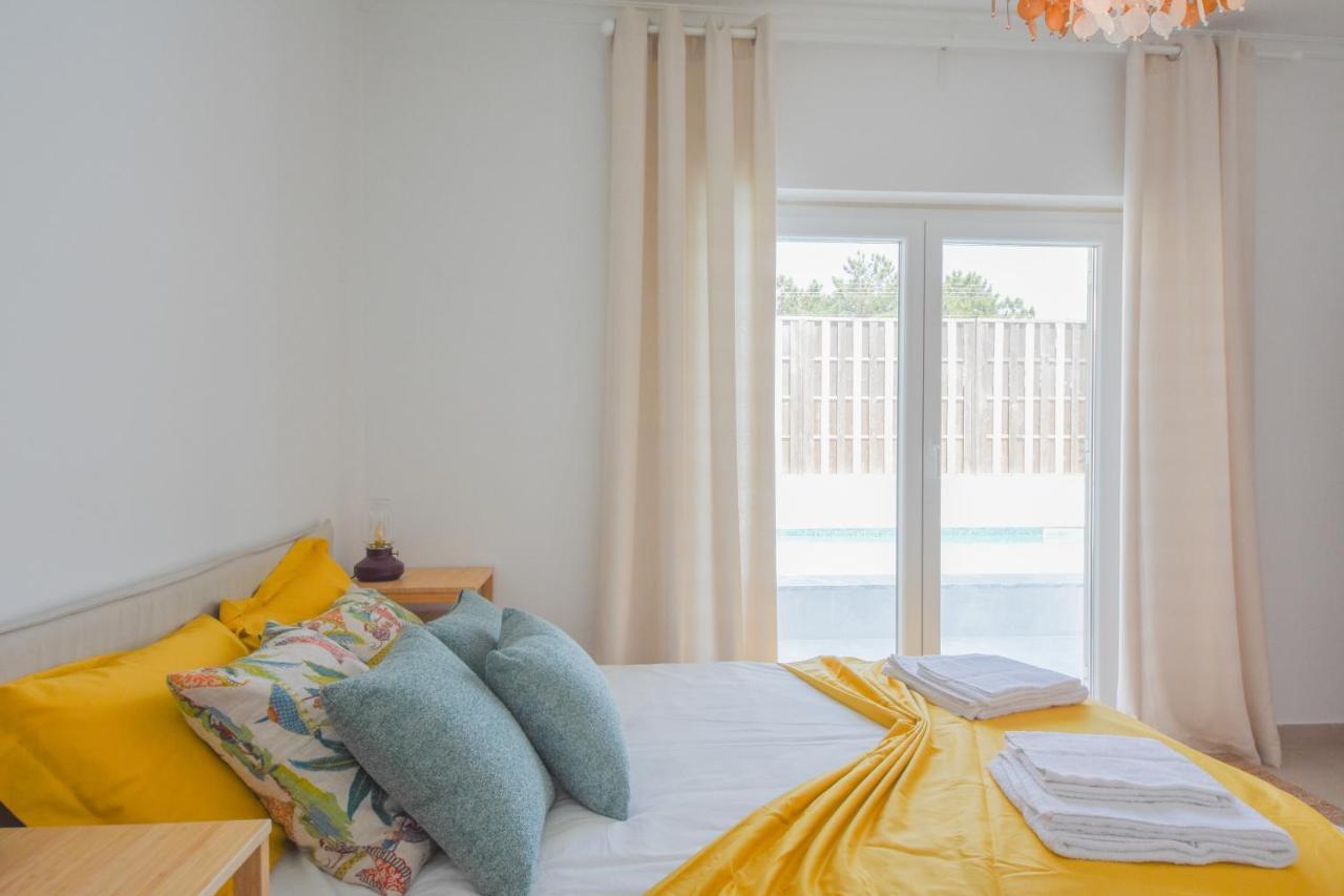 Aroeira Villa With Heated Pool By Golf Course, Beach And Lisbon Bagian luar foto