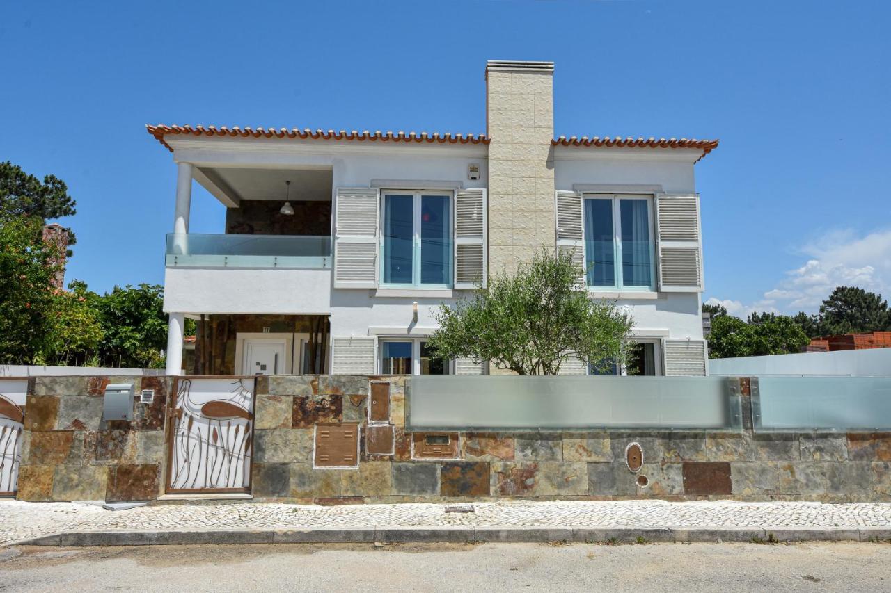 Aroeira Villa With Heated Pool By Golf Course, Beach And Lisbon Bagian luar foto