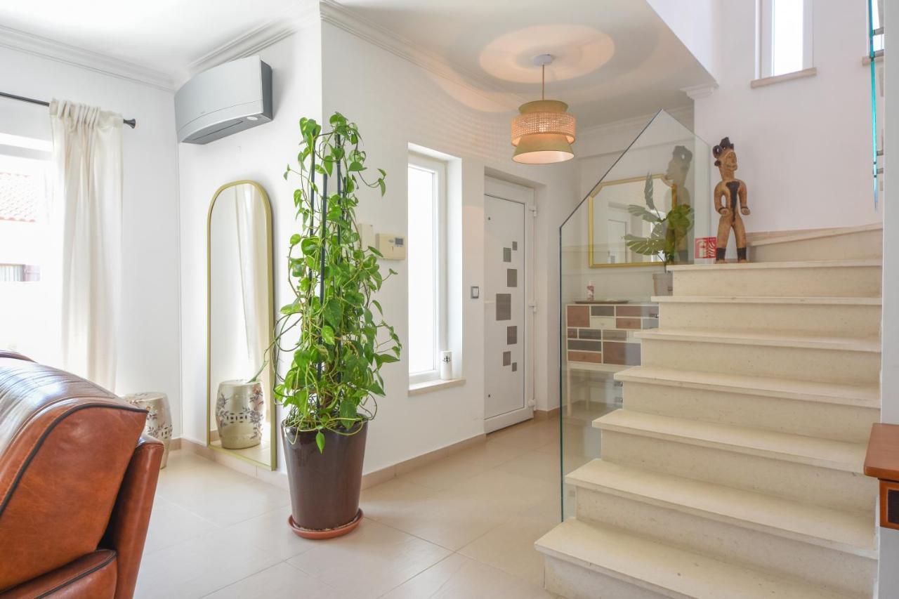 Aroeira Villa With Heated Pool By Golf Course, Beach And Lisbon Bagian luar foto